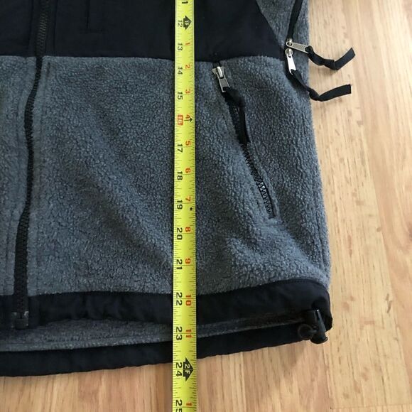 THE NORTH FACE Polartec Breast Cancer  1/4 Zip Gray/Black Fleece Pullover - Picture 5 of 9